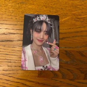 Minnie (G)I-DLE photocard  - Från I Feel jewel album 