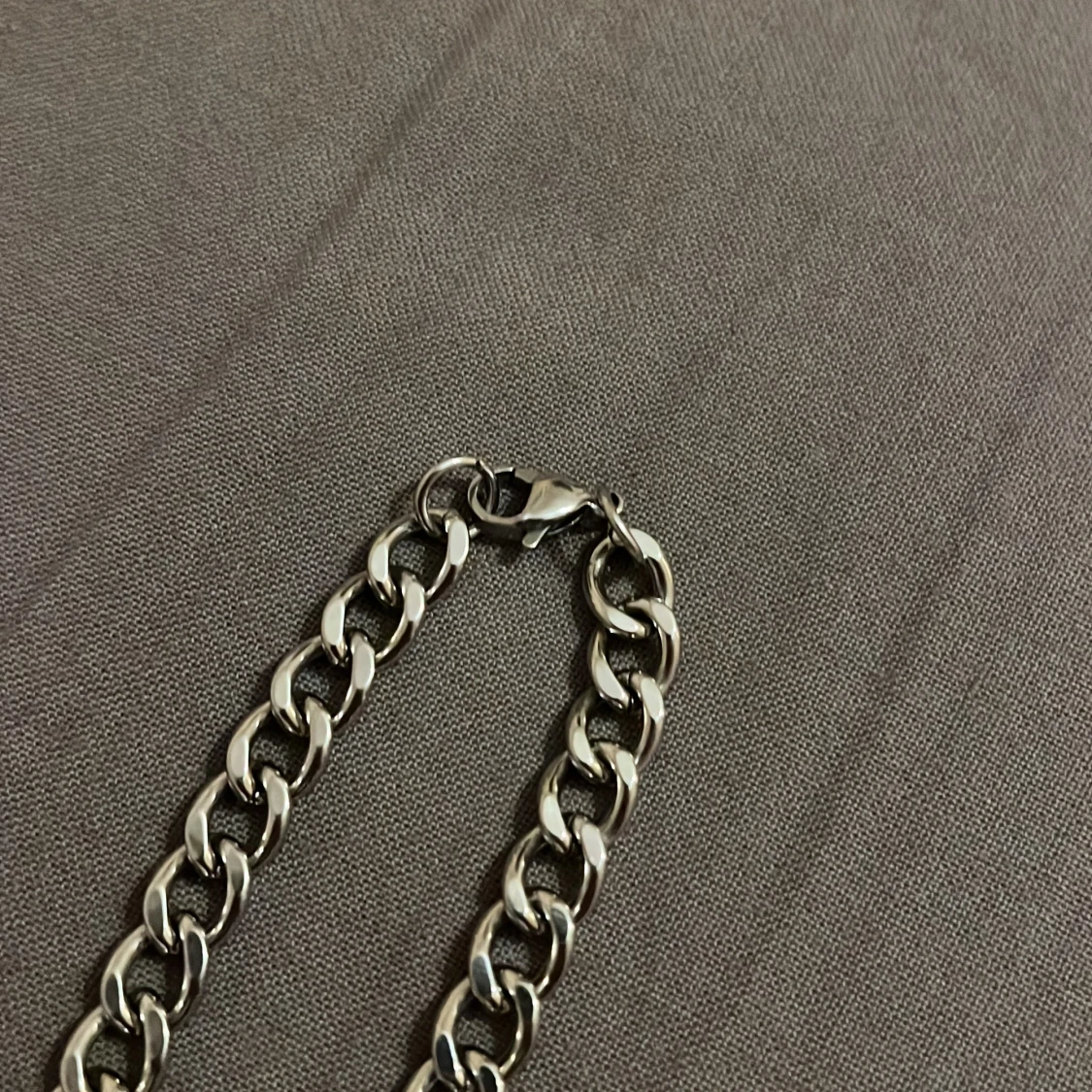 Silverfärgat kedjehalsband (50cm) - 1