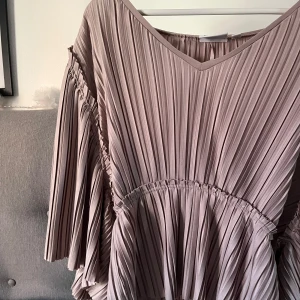 Blus - Säljer denna superfina blus ifrån Kappahl som aldrig kommit till användning 😊💞
