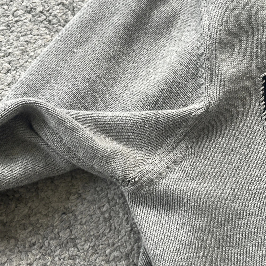 Grå tröja med flaggmönster från GANT - 3