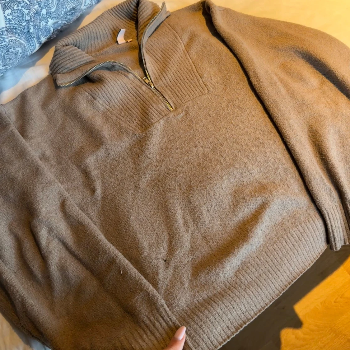 Beige/ brun stickad tröja - 1