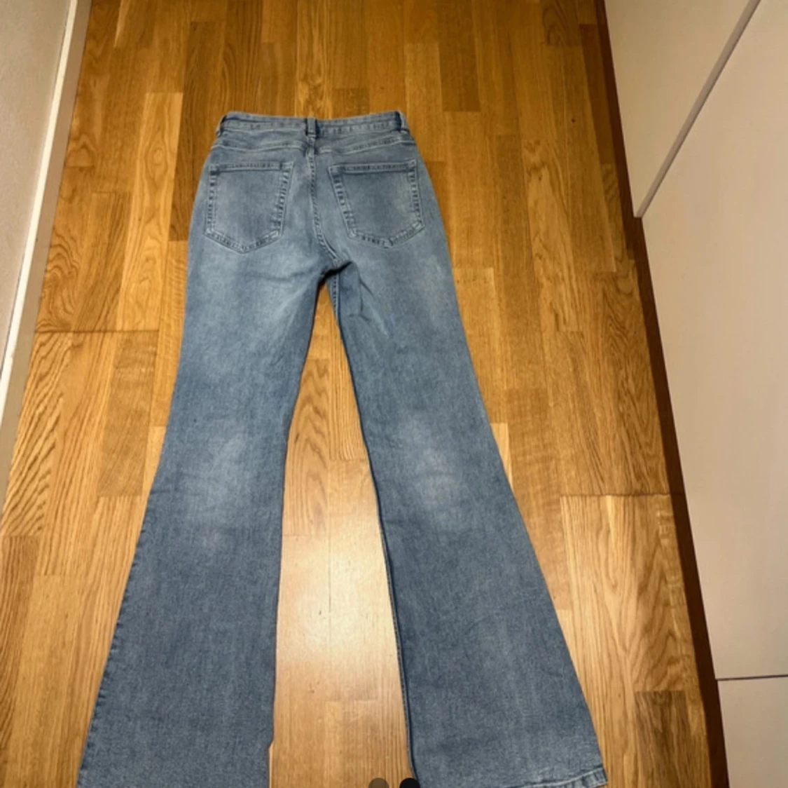 Blå bootcut jeans - 1