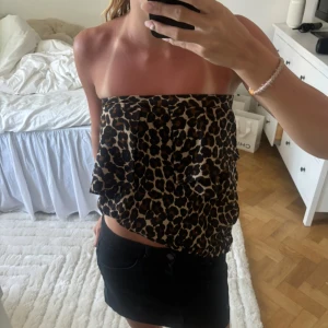 Leopard bandeu - Så snygg, står m på lappen men passar mig som har xs-s
