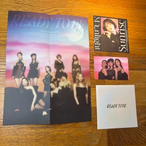 Twice pob set & poster  - Pre order benfit photocard och postcard i kuvert + poster Från Twice Ready To Be Digipack album!