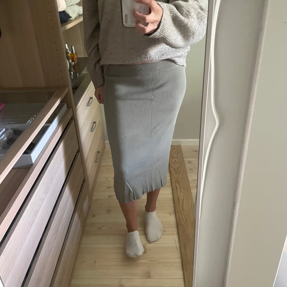 Ljusgrön ribbad kjol