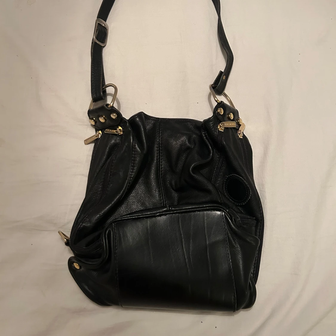 Svart axelväska  - 1