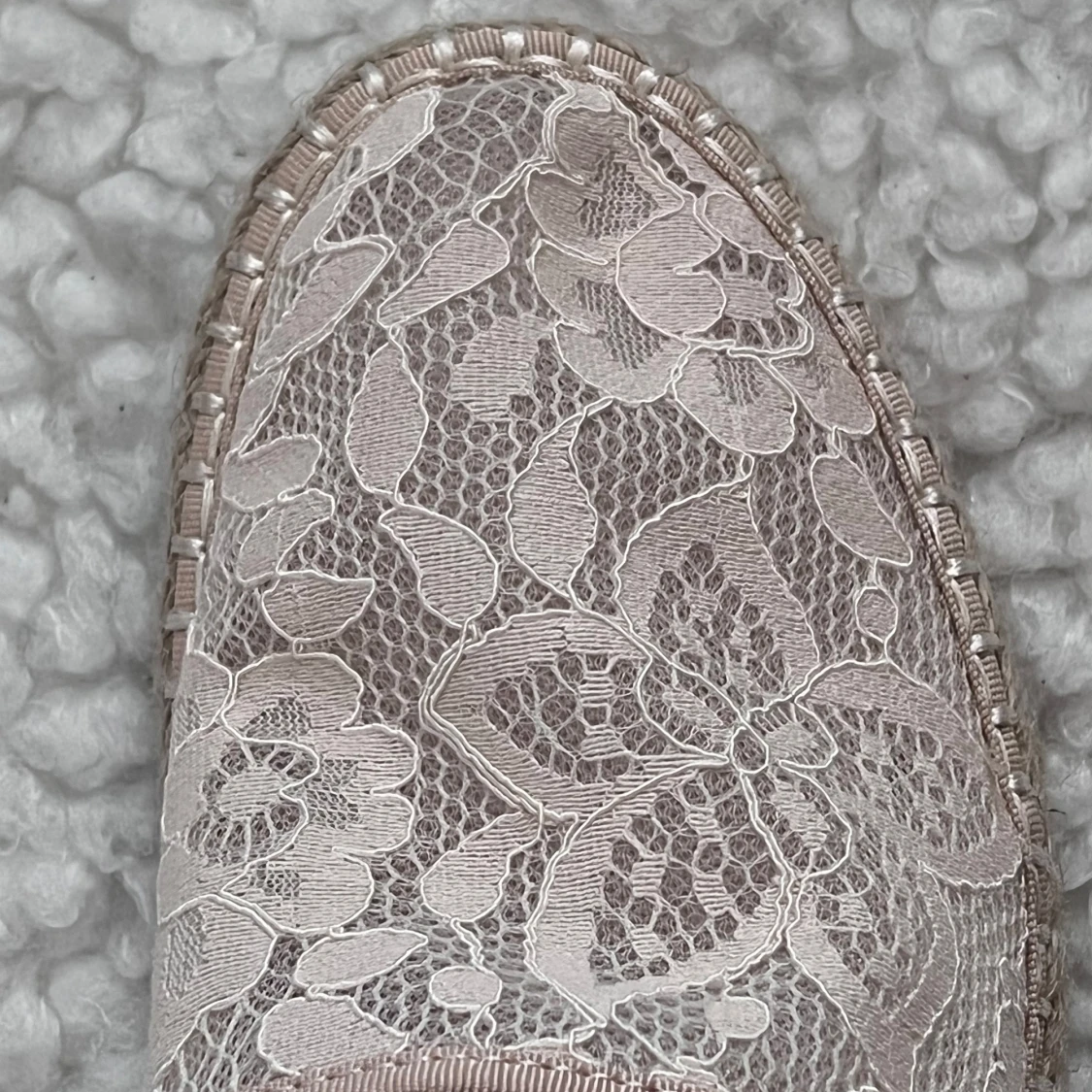 Beige spetsiga espadrillos från Zara - 4