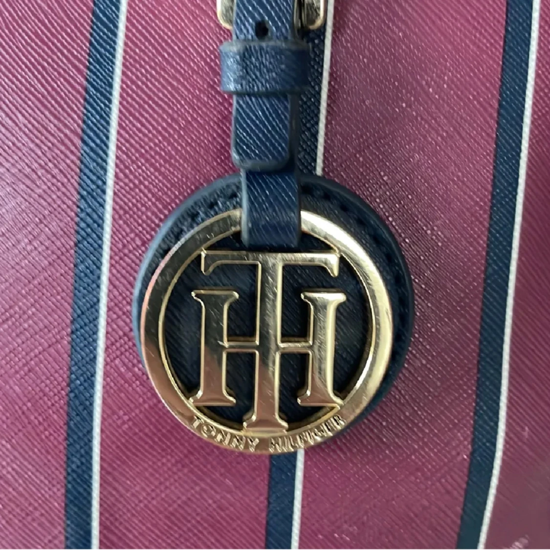 Väska från Tommy Hilfiger - 1