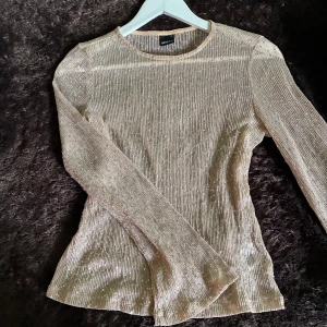 glitter topp ⭐️ - snygg fest topp! funkar vardag också 😇