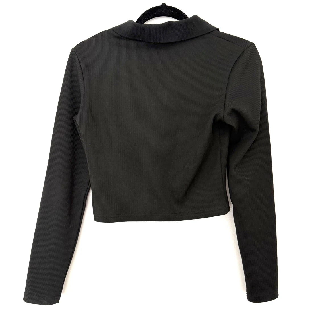 Svart ribbad croppad tröja Dazy - 1