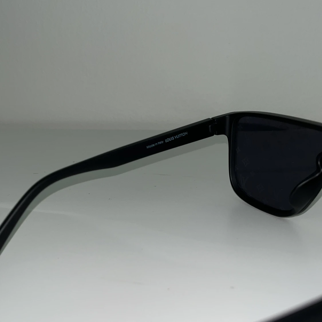 Svarta glasögon - 4