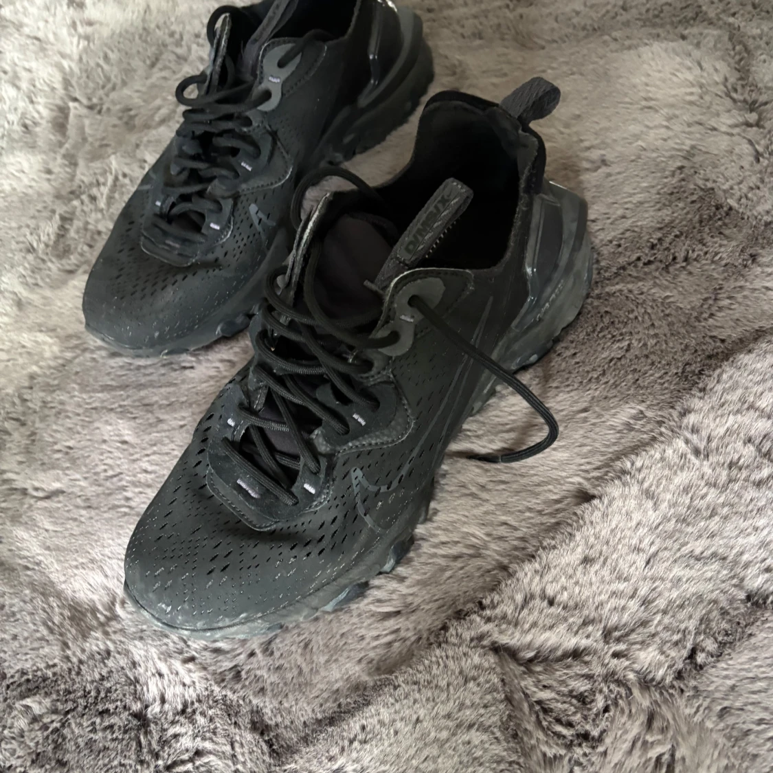 Nike React svarta sneakers