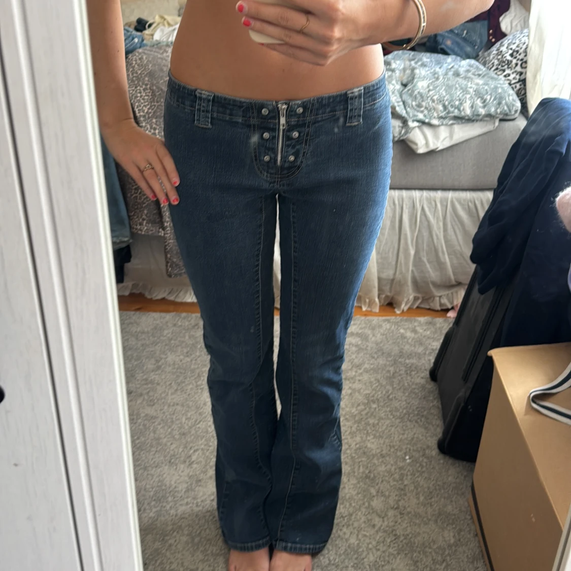Blå bootcut jeans från KIT - 3
