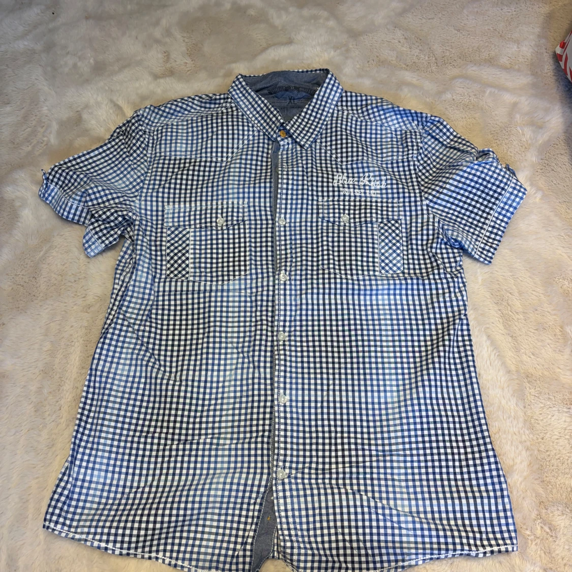 Blårutig kortärmad skjorta EDC Brand