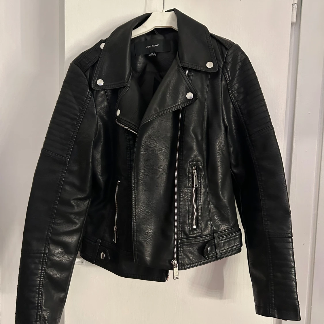 Svart skinnjacka från Vero Moda