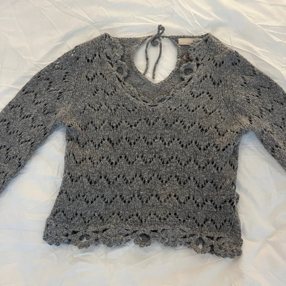 stickad grå tröja  - 1