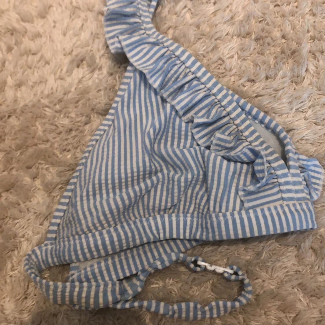 Blåvit randig bikiniöverdel med volang - 3