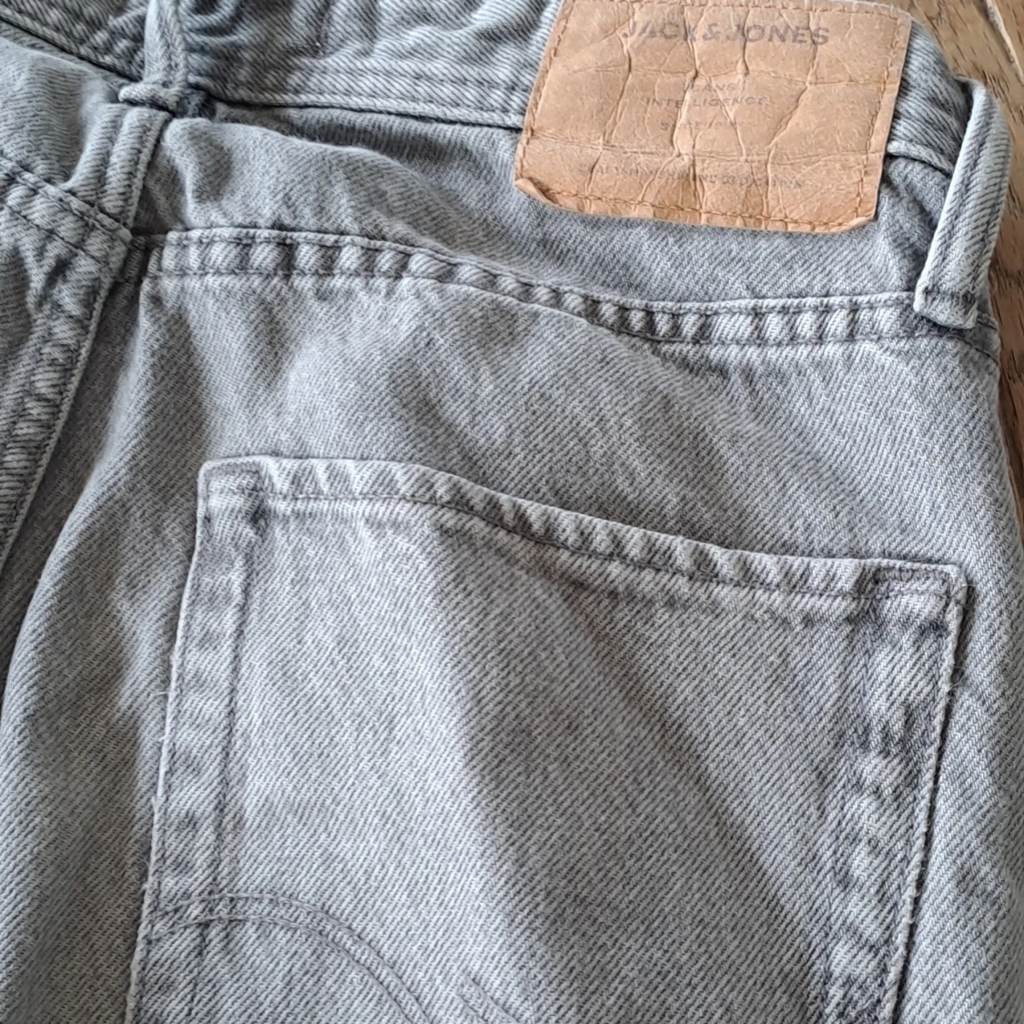 Grå loose fit jeans från Jack & Jones - 2