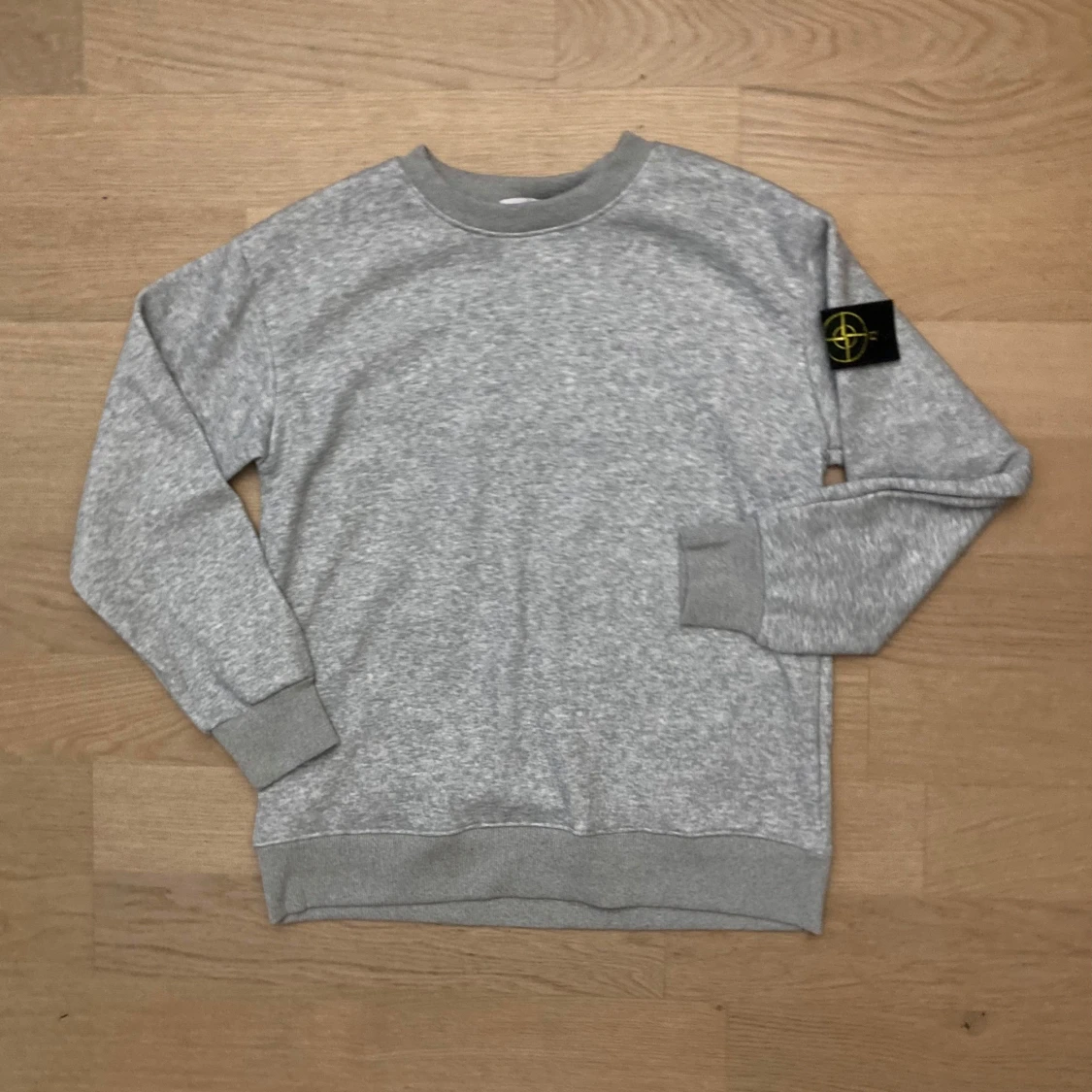 Grå sweatshirt från Stone Island