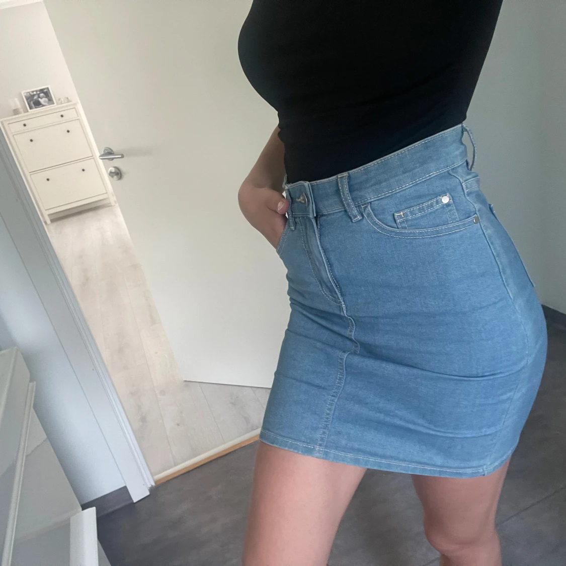 Ljusblå jeanskjol med hög midja - 1