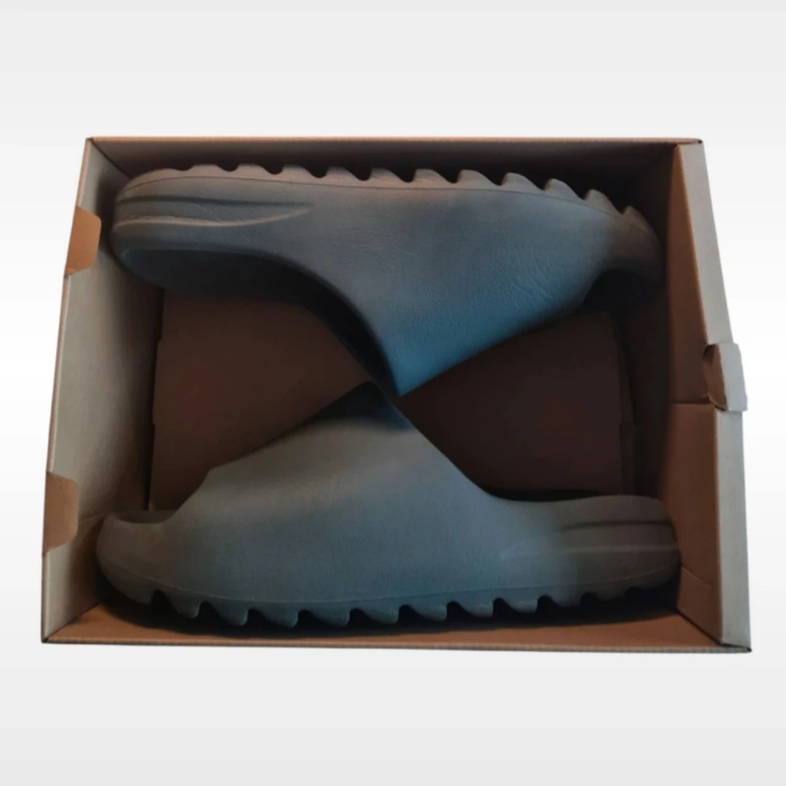 Adidas Yeezy Slide mörkgrå sandaler