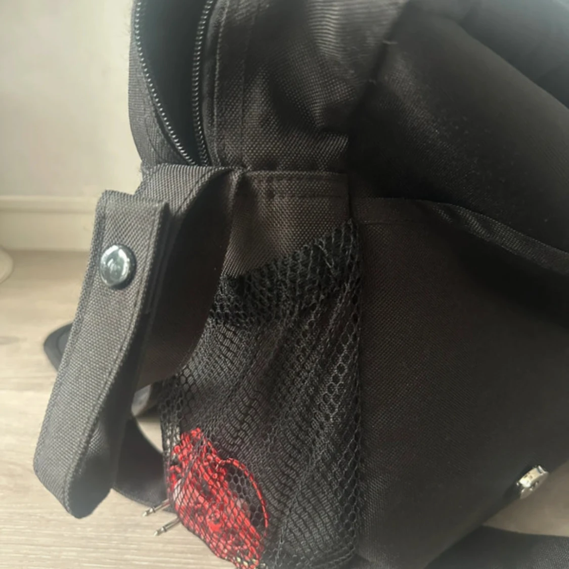 Svart skötarväska med axelrem - 2