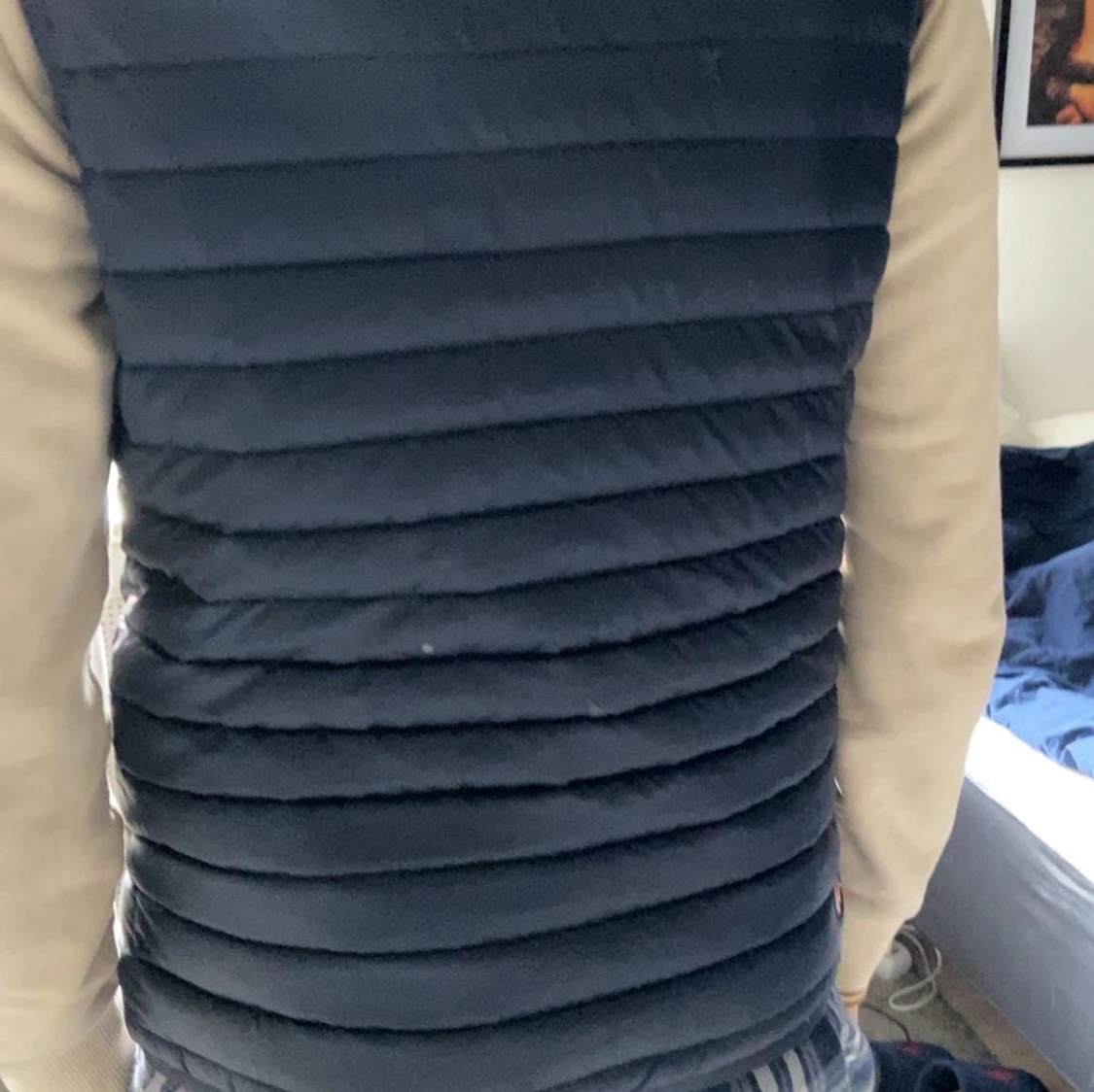 Svart dunväst med dragkedja - 1