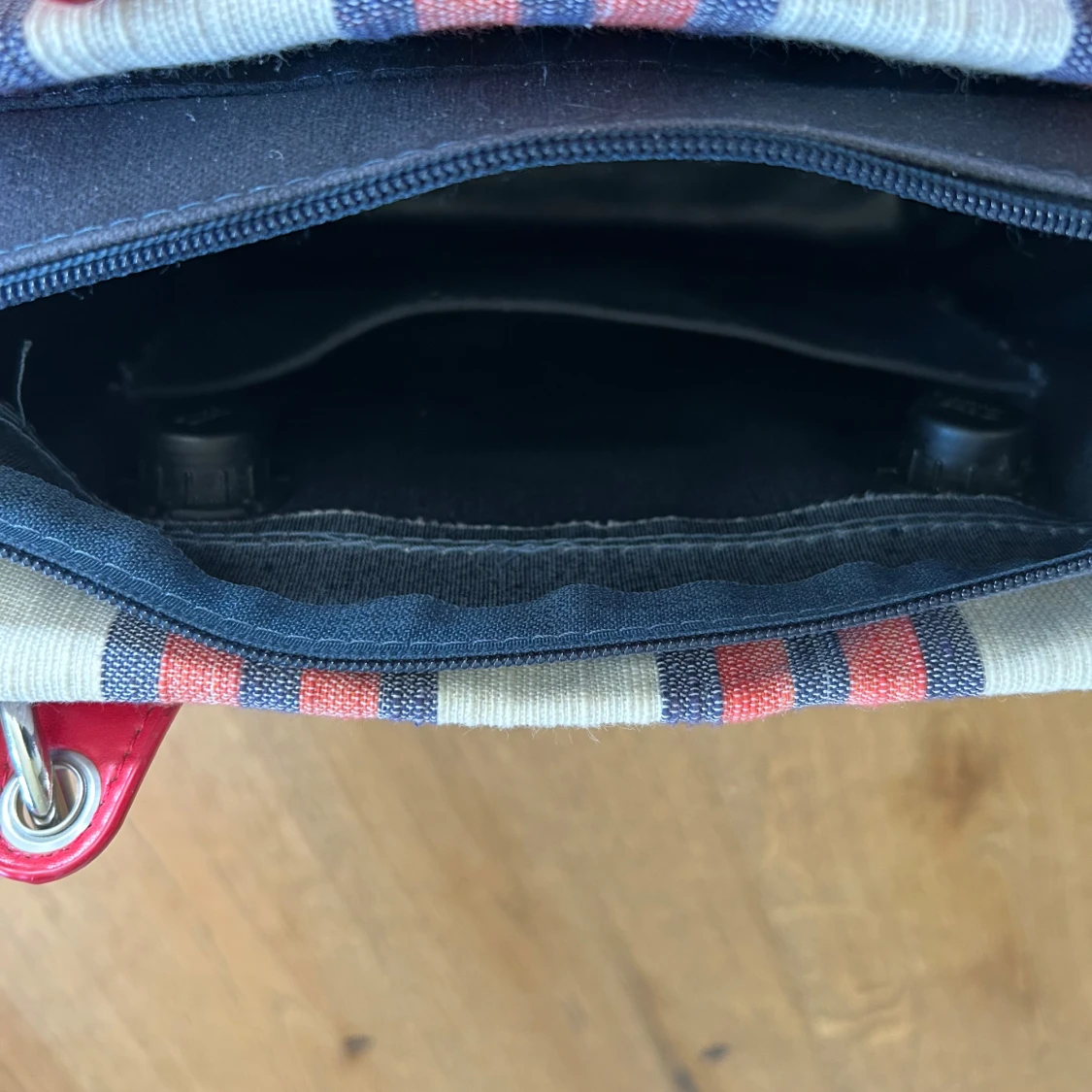 Randig axelväska från O bag - 3