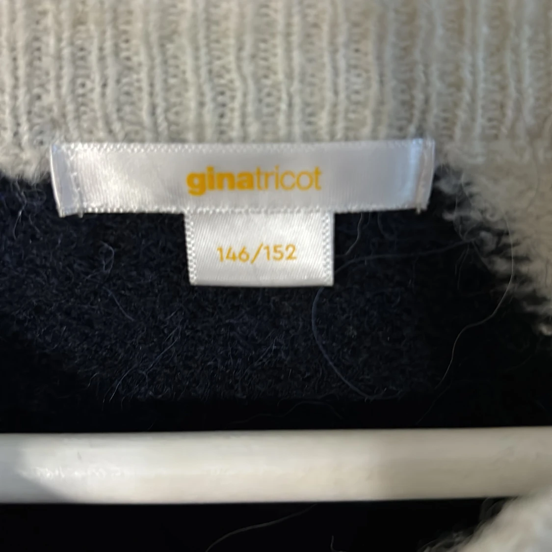 Svartvit stickad tröja Gina Tricot - 1