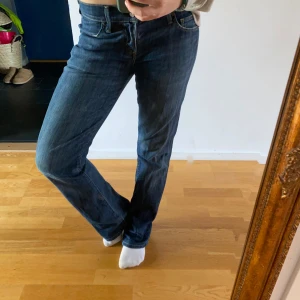 Blå jeans från Citizens of Humanity - Super snygga lågmidjade jeans från citizens of humanity, nypris 3000❤️