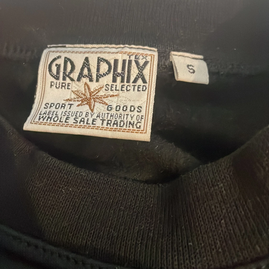 Svart tröja från Graphix - 2