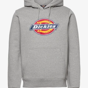 Grå hoodie från Dickies - Säljer en Grå Dickies hoodie bra skick strl Xxs. Köpt för 749 kr men pris kan diskuteras!