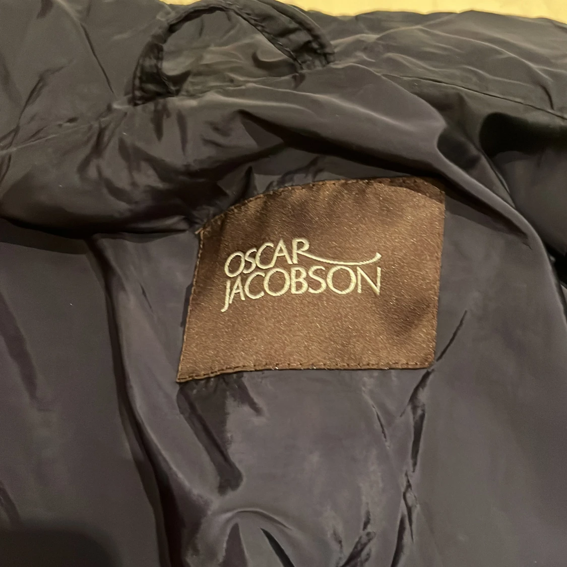 Mörkblå quiltad väst från Oscar Jacobson - 3