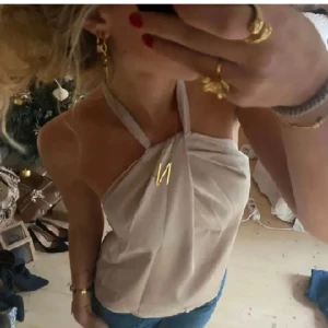 Beige halterneck  - Super snygg halterneck 💓💓