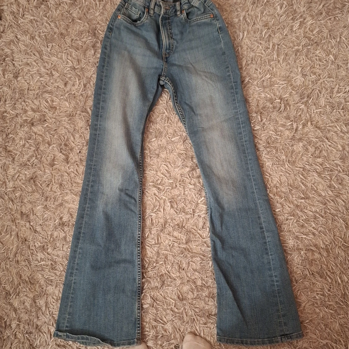 Blå bootcut jeans från Kappahl - 1