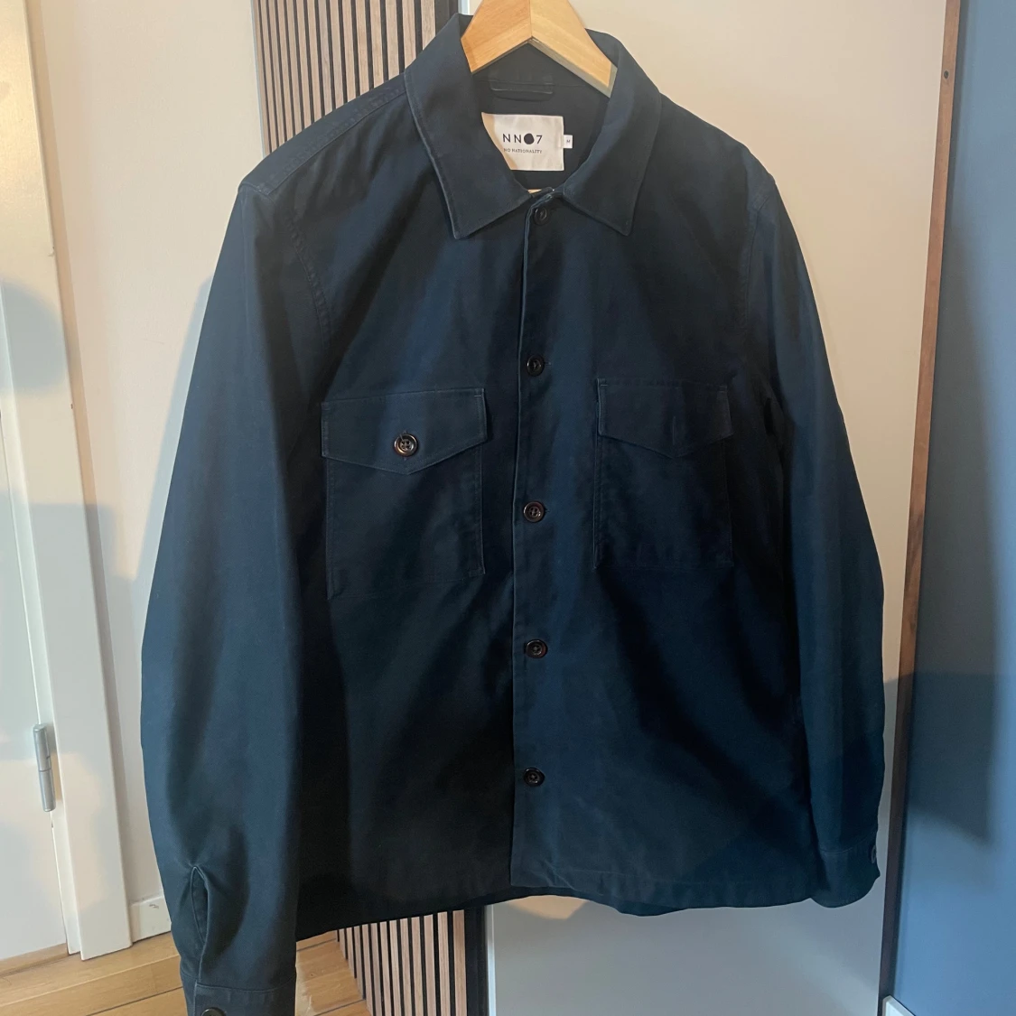 Mörkblå overshirt från NN07