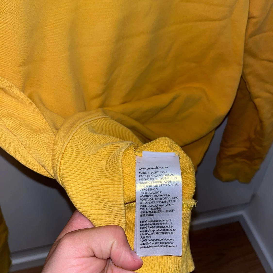 Gul tröja från Calvin Klein Jeans - 3