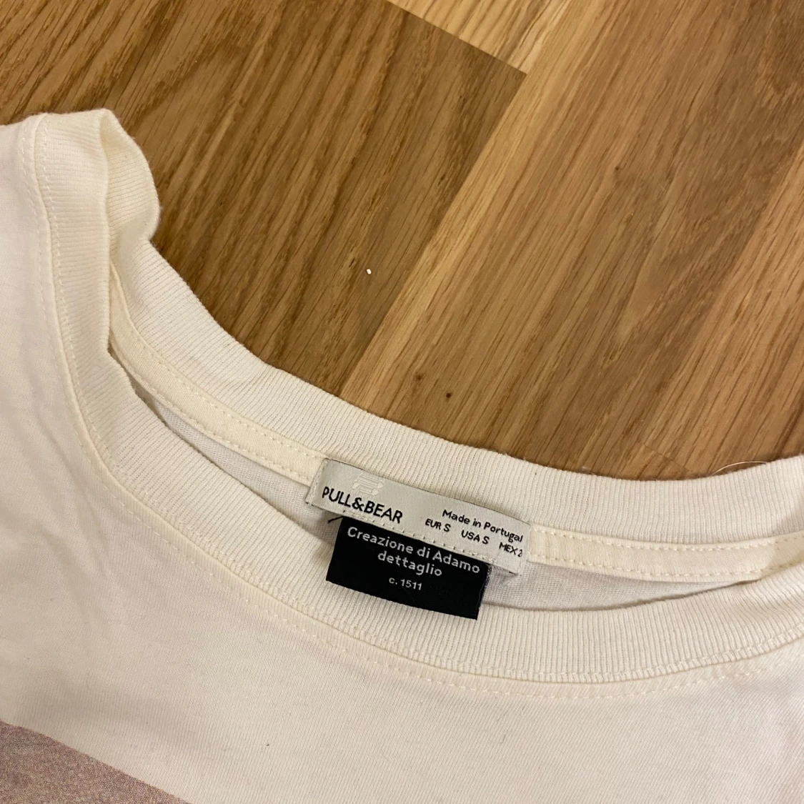 t-shirt med konsttryck från Pull&Bear - 1