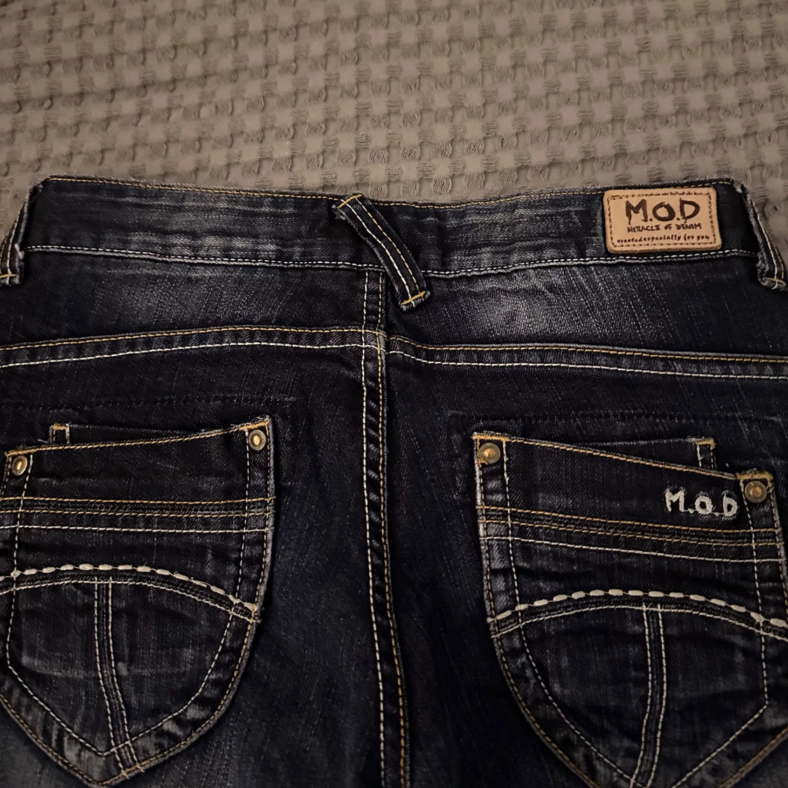 lågmidjade jeans  - 1