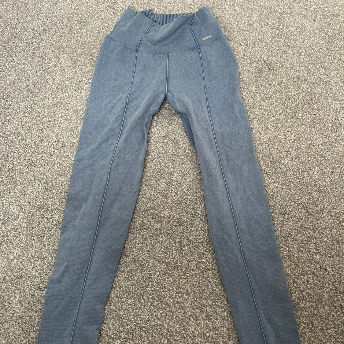 Blåa träningsbyxor från Aim’n med hög midja