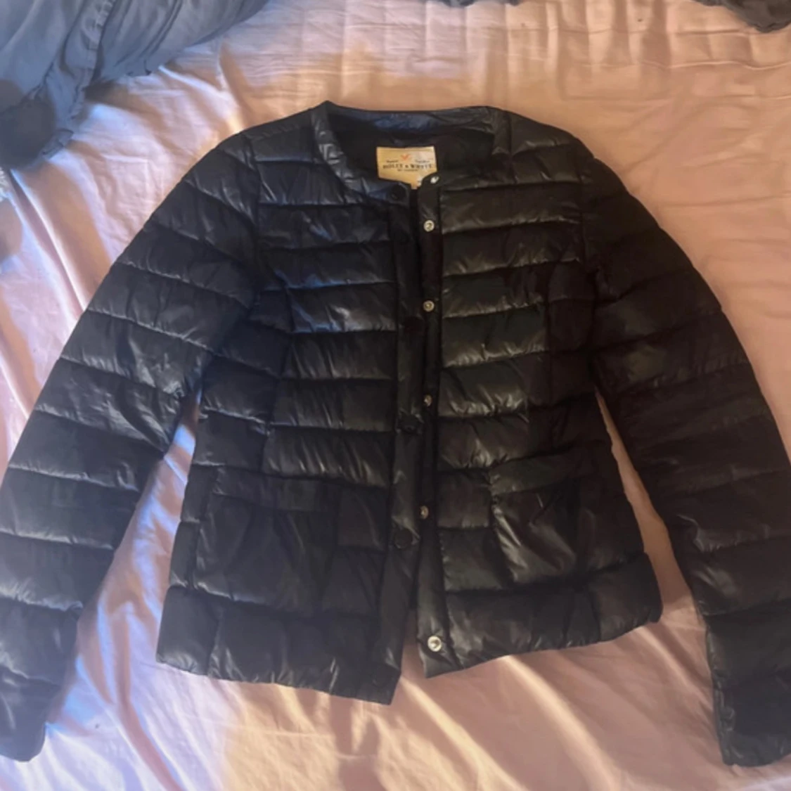 Svart dunjacka Holly & Whyte XS