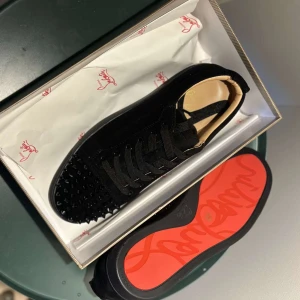 Splitter nya Christian Louboutin med taggar! - Saker som kvittot har jag inte just nu men annat finns 