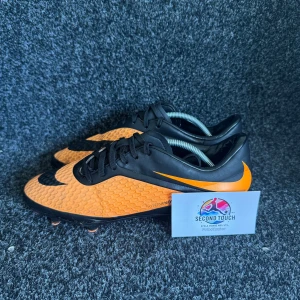Nike hypervenom  - Nike Hypervenom Phelon II  • Storlek 📏 42 • Underlag ⚽ FG • Skick ✅ Mycket bra skick – nästan nyskick • Pris 💰 Ej hugget i sten – kom med bud! • Frågor? ❓ Tveka inte att höra av dig! 