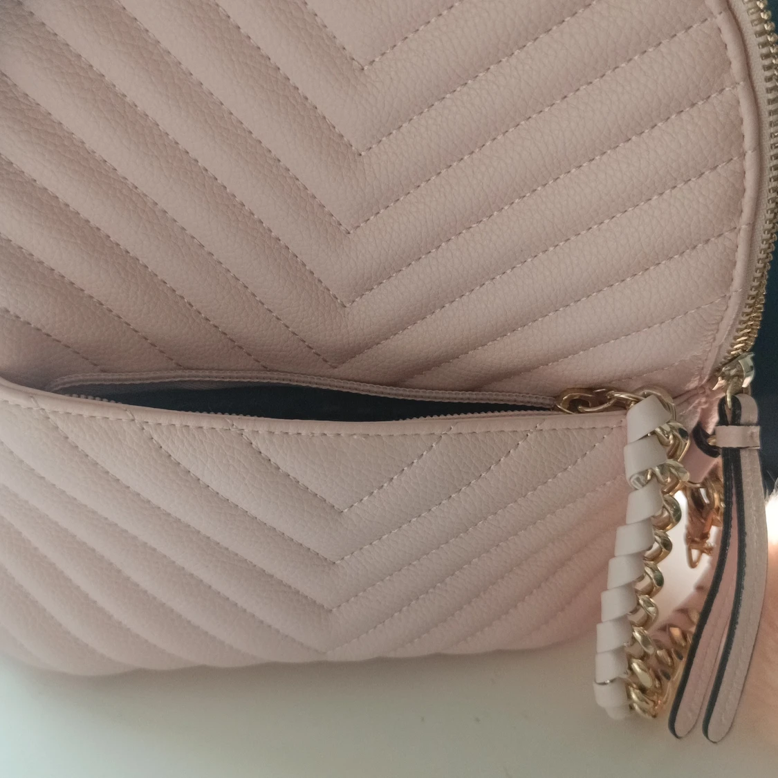 Ljusrosa ryggsäck från Victoria's Secret - 3