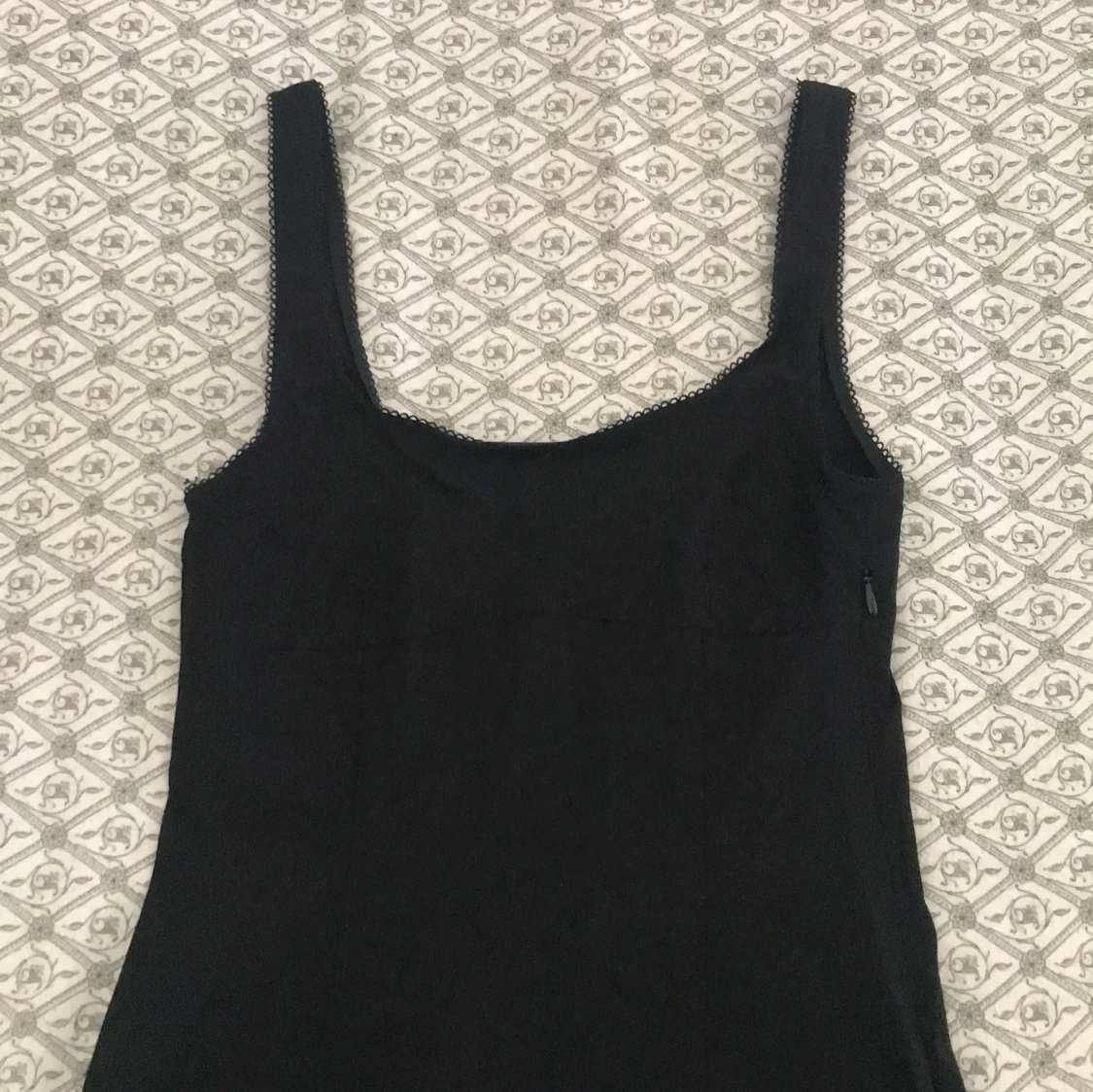 Svart kort klänning från H&M Divided - 2