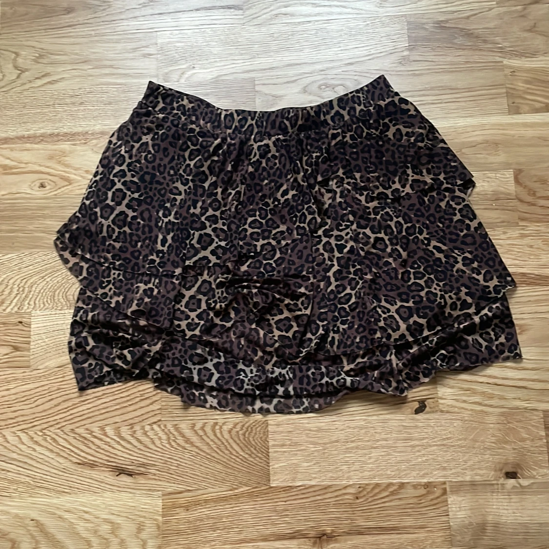 Leopardmönstrad volangkjol från LMTD - 4