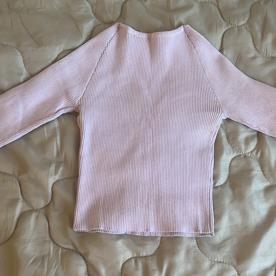 Ljusrosa ribbad långärmad topp - 1