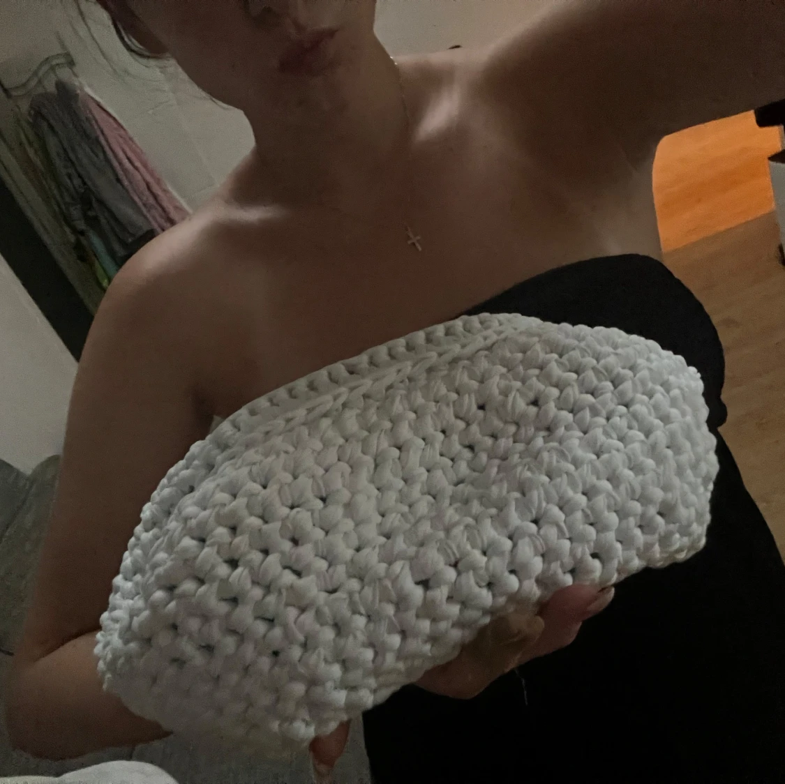 Handgjord vit stickad handväska - 1