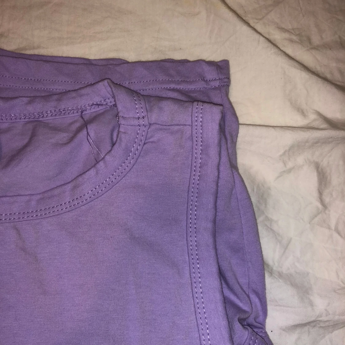 Ljuslila ärmlös linnetopp - 1