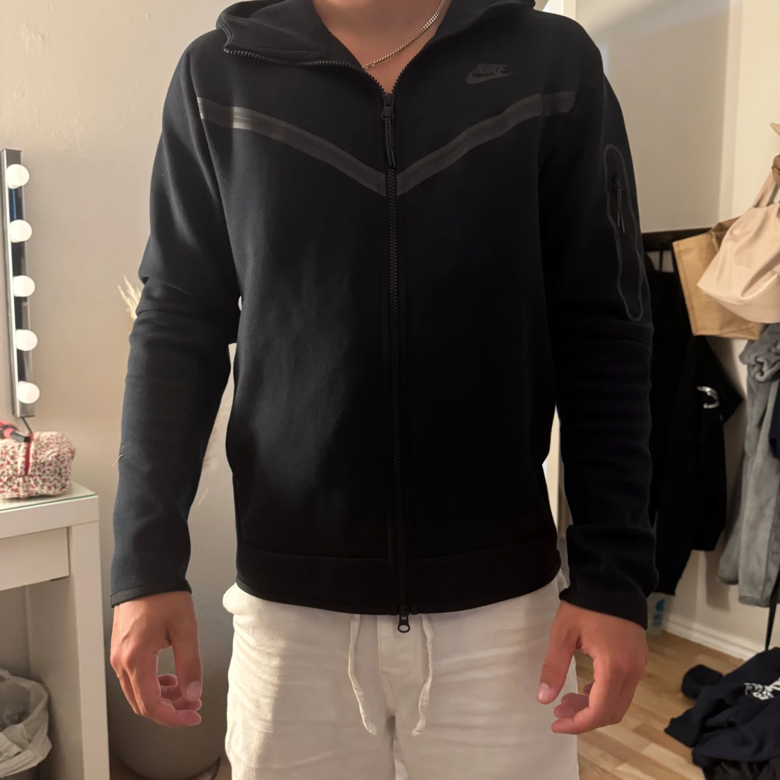 Svart Nike tech hoodie med dragkedja - 2